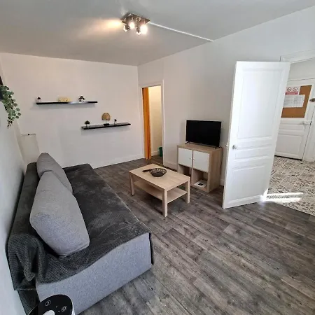 F2 N3 Cosy St Pierre モンリュソン